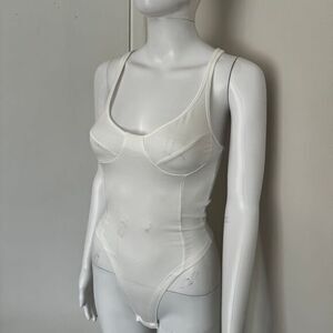 Micas White Racerback Bodysuit‎ Sleeveless V-Neck Size XS